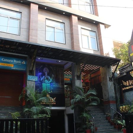 Hotel Singh Residency Варанаси Екстериор снимка